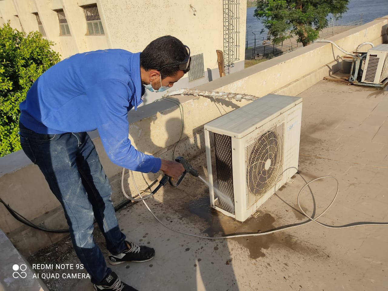 قياس درجة التبريد بالترمومتر الرقمي بعد الخدمة